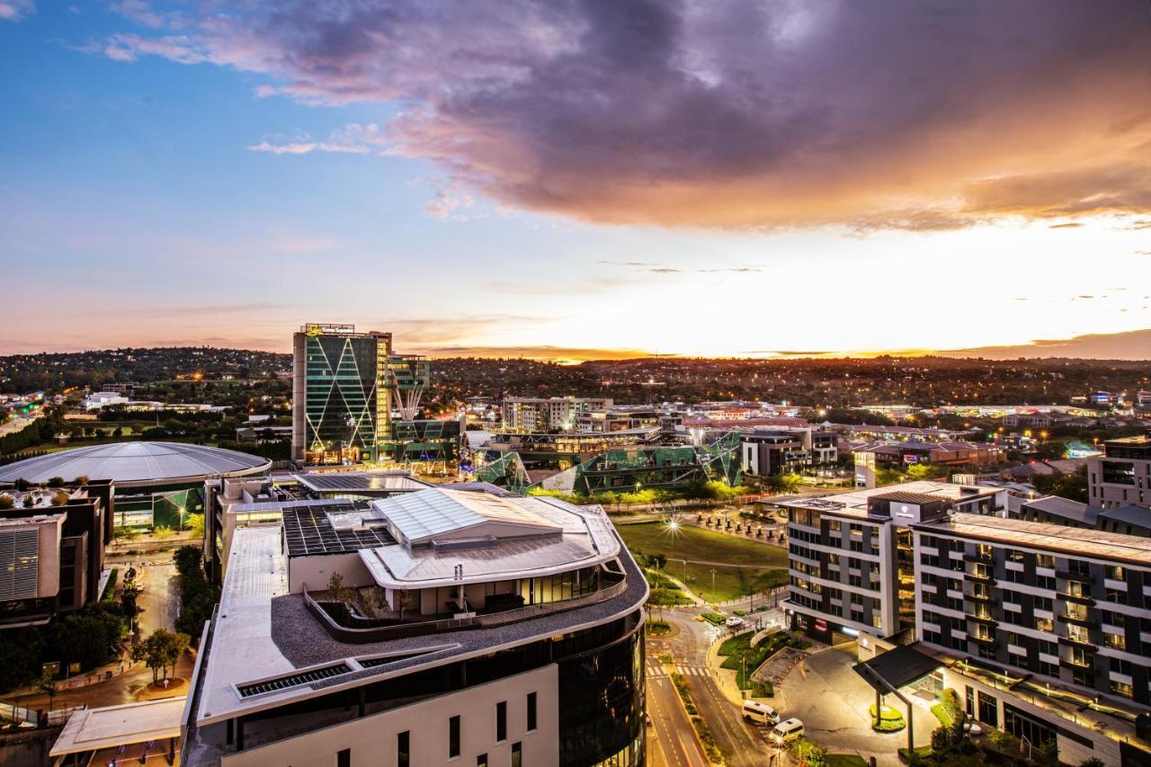 Menlyn Maine Residence Unit 1419 Pretoria-Noord Exterior foto